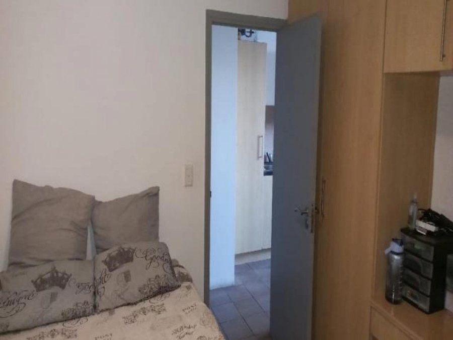 1 Bedroom Property for Sale in Zonnebloem Western Cape